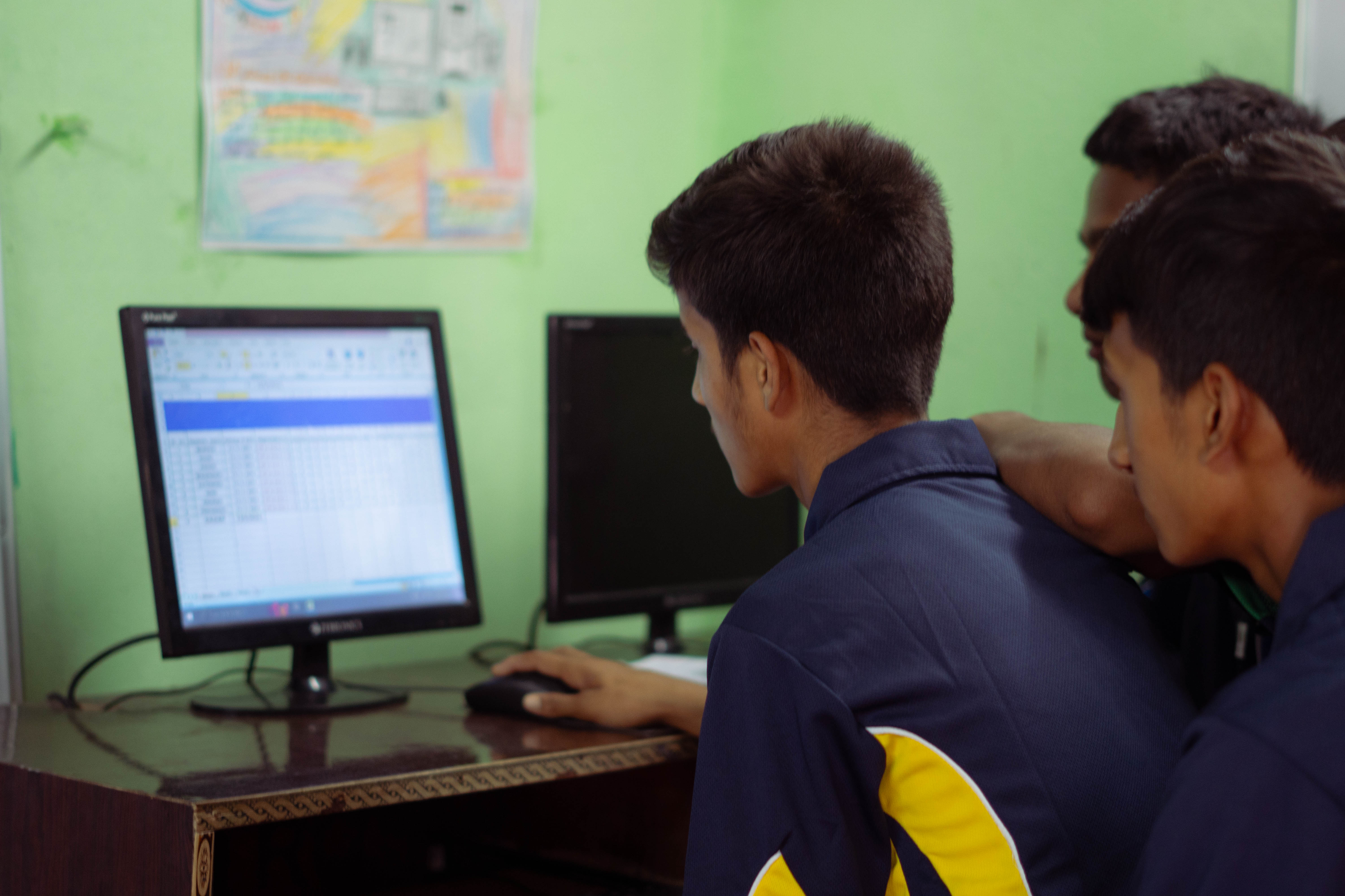 Support Free Computer Education For Rural Students