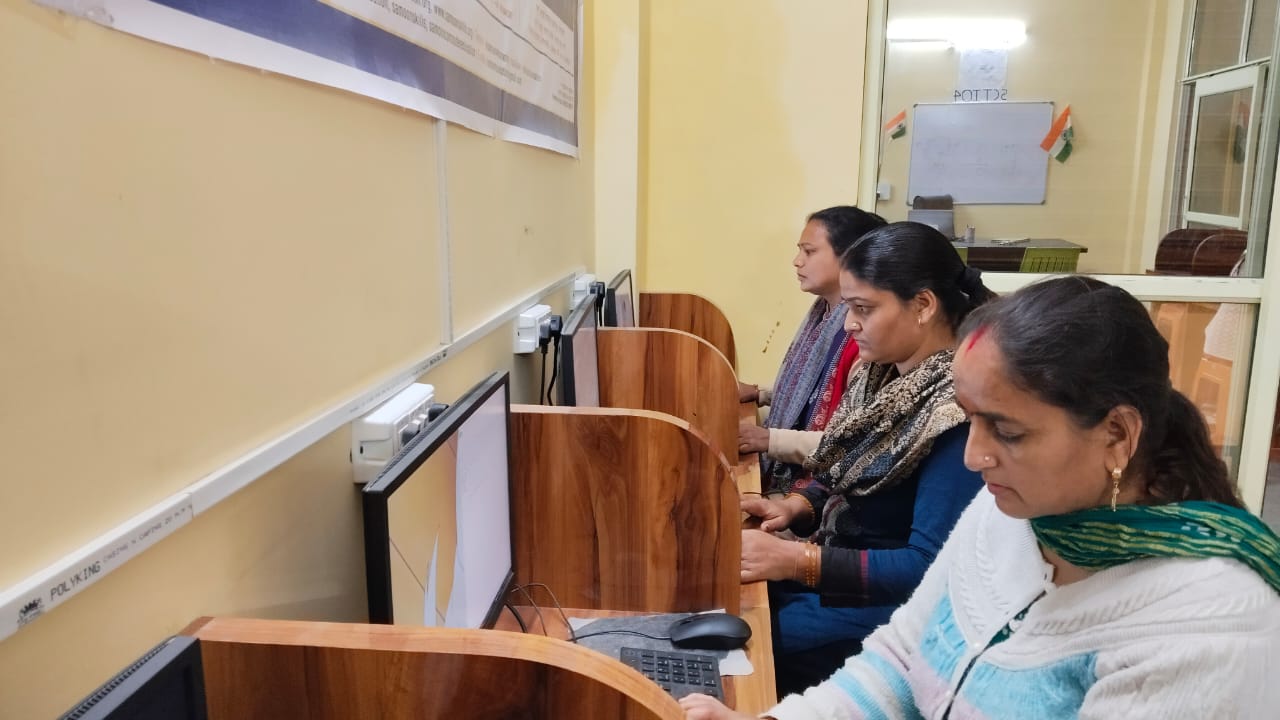 Learn Computer Skills With Samoon Computer Training Institute 