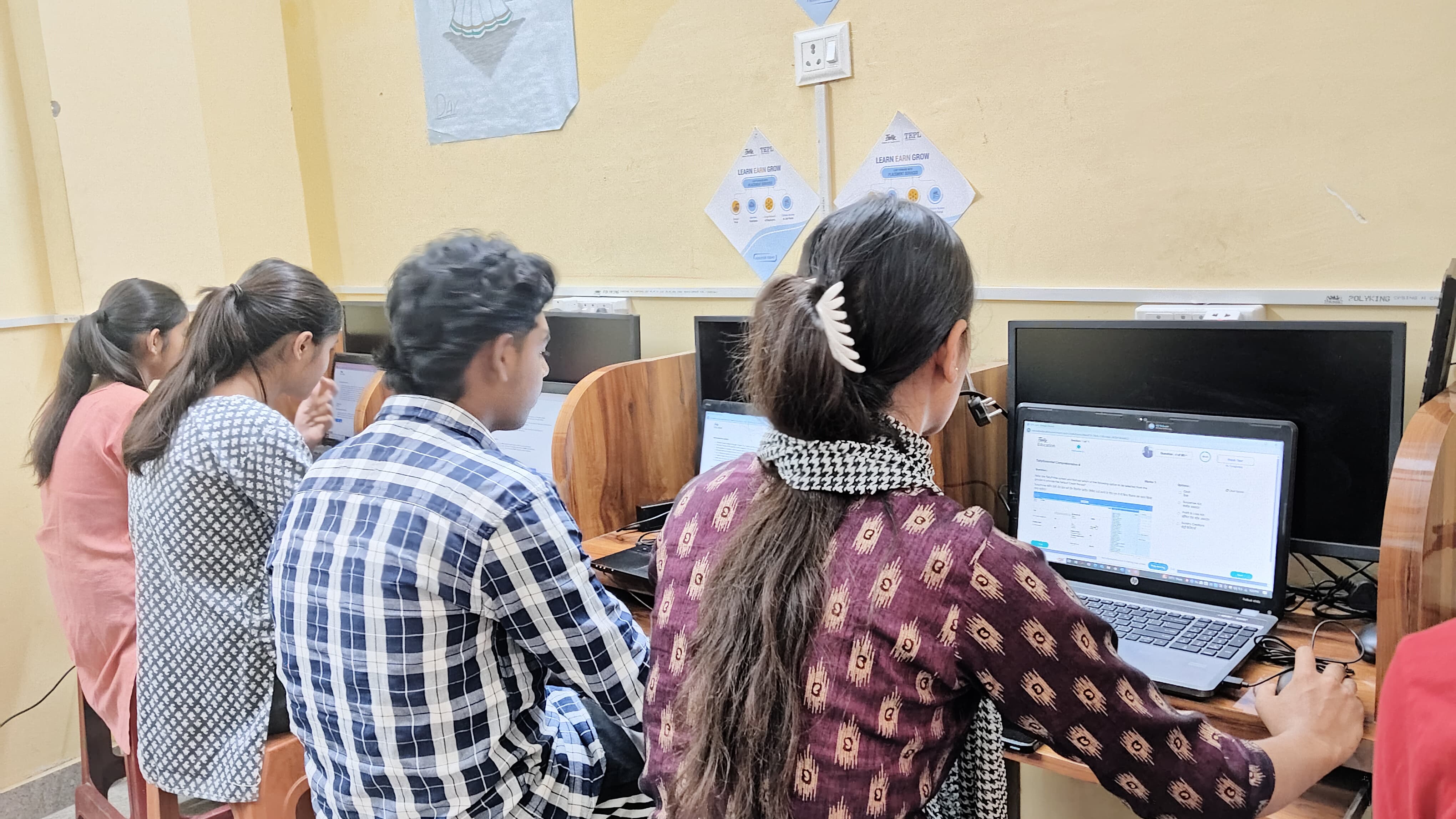 SAMOON COMPUTER TRAINING INSTITUTE